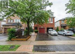 32 CORDGRASS CRESCENT  Brampton, ON L6R 2A3