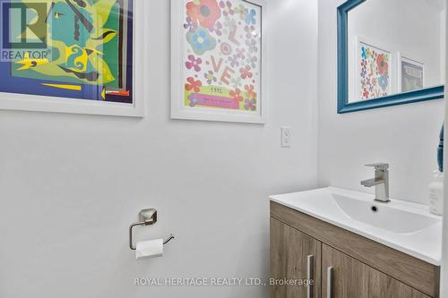 Powder Room - 1251 Quest Circle, Mississauga, ON - Indoor Photo Showing Bathroom