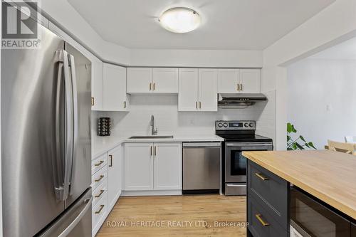 Kitchen - 1251 Quest Circle, Mississauga, ON - Indoor Photo Showing Kitchen