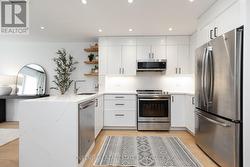 19 - 232 ST. GEORGE STREET  Toronto, ON M5R 2N5