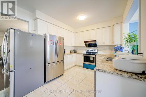 66 Mohandas Drive, Markham, ON - Indoor Photo Showing Kitchen