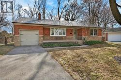 31 DUNNING Court  Dundas, ON L9H 4K8