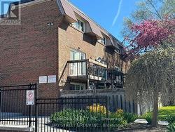 114 - 55 GODSTONE ROAD Toronto, ON M2J 3C8