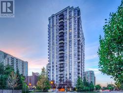 2510 - 35 FINCH AVENUE E  Toronto, ON M2N 6Z8