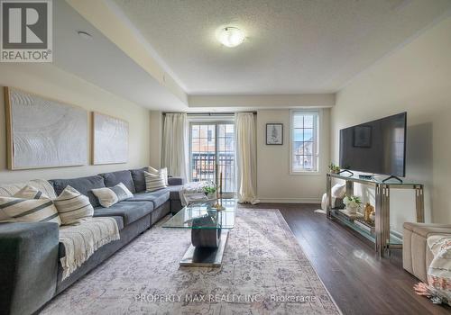 2589 Bromus Path, Oshawa, ON - Indoor Photo Showing Living Room
