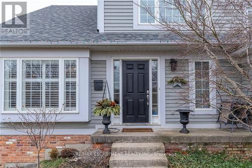 4021 Mountain Street, Lincoln, ON - Outdoor With Facade