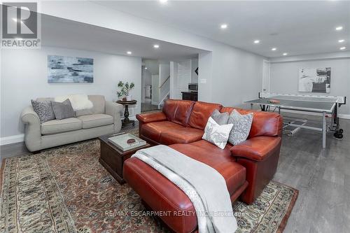 4021 Mountain Street, Lincoln, ON - Indoor Photo Showing Living Room