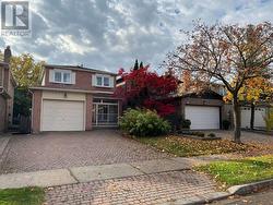 172 STEPHENSON CRESCENT  Richmond Hill, ON L4C 5W1