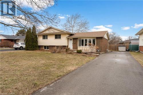 35 BISHOPS Road  St. Catharines, ON L2M 1T8