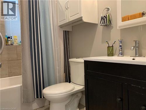 Unit 1 - 405 Macnab Street N, Hamilton, ON - Indoor Photo Showing Bathroom