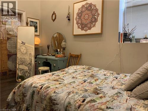 Unit 1 - 405 Macnab Street N, Hamilton, ON - Indoor Photo Showing Bedroom