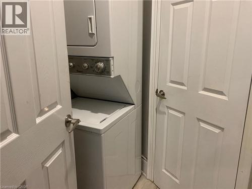 405 Macnab Street N, Hamilton, ON - Indoor Photo Showing Laundry Room