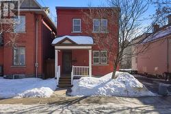 28 LEWIS STREET  Ottawa, ON K2P 0S3