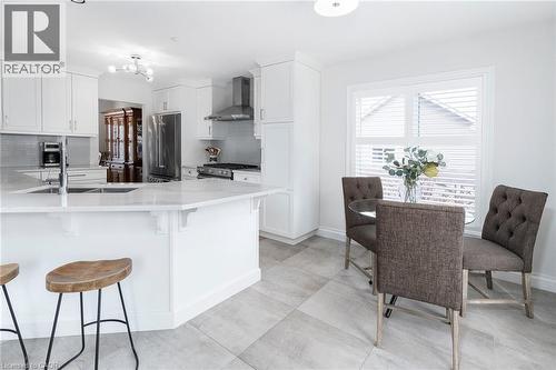 4021 Mountain Street, Beamsville, ON - Indoor