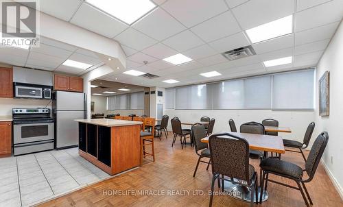 202 - 3700 Kaneff Crescent, Mississauga, ON - Indoor