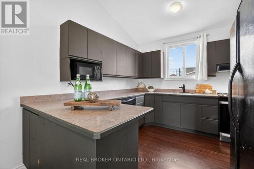 3 Beatty Avenue, Hamilton, ON - Indoor Photo Showing Kitchen