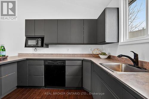 3 Beatty Avenue, Hamilton, ON - Indoor Photo Showing Kitchen