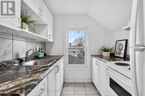 3 Beatty Avenue, Hamilton, ON - Indoor Photo Showing Kitchen