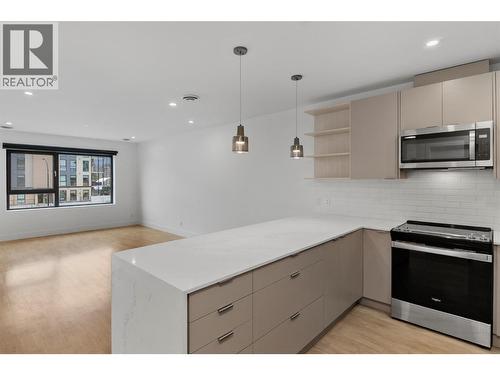 1701 Coursier Avenue Unit# 2204  Revelstoke, BC V0E 2S3