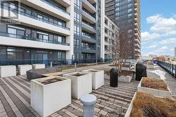 Roof Top Patio & BBQ area - 