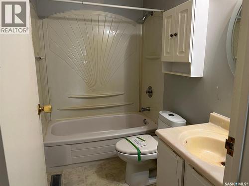 67 Killarney Way, Regina, SK - Indoor Photo Showing Bathroom