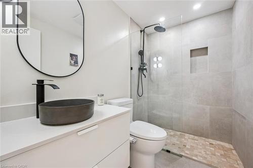 707 Jacob Lane, Waterloo, ON - Indoor Photo Showing Bathroom
