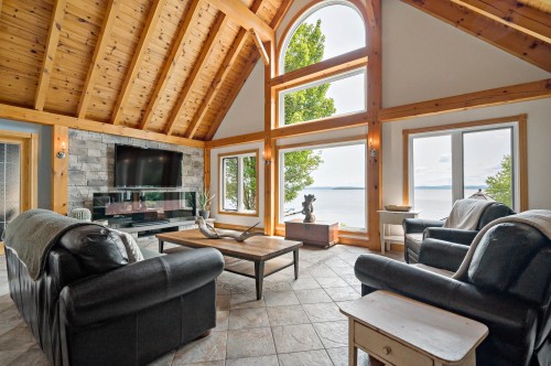 Salon - 100 Ch. Mccarthy, Grand-Remous, QC - Indoor Photo Showing Living Room