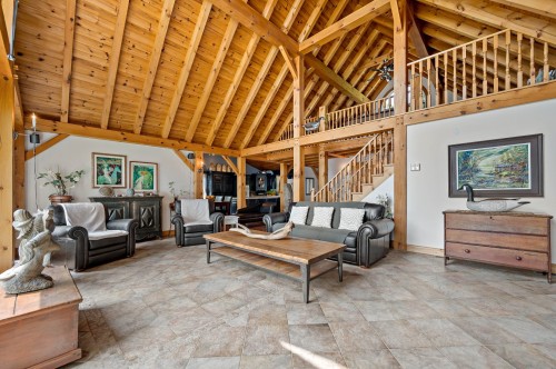 Salon - 100 Ch. Mccarthy, Grand-Remous, QC - Indoor