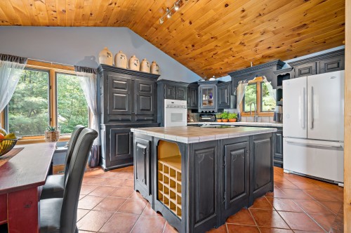 Cuisine - 100 Ch. Mccarthy, Grand-Remous, QC - Indoor Photo Showing Kitchen