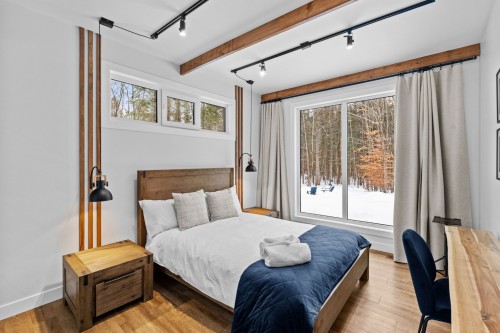 Chambre à coucher - 169 Ch. Du Printemps, Amherst, QC - Indoor Photo Showing Bedroom