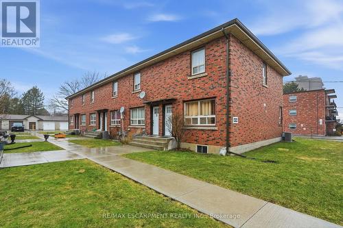 424 East 42Nd Street, Hamilton, ON - Outdoor