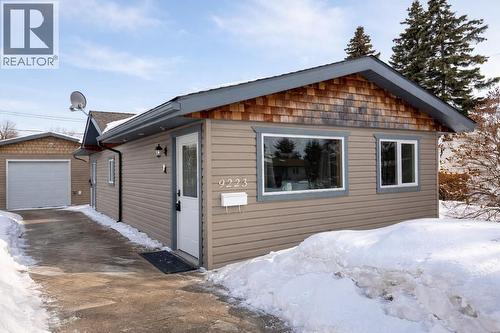 9223 106 AVENUE  Fort St. John, BC V1J 2N5