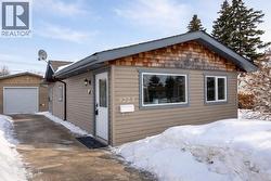 9223 106 AVENUE  Fort St. John, BC V1J 2N5