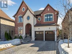 101 ARTEN AVENUE  Richmond Hill, ON L4C 9Y3
