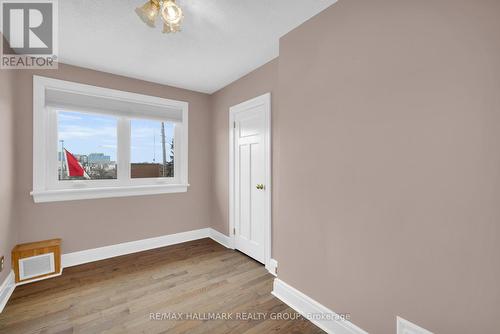 162 Loretta Avenue N, Ottawa, ON - Indoor Photo Showing Other Room