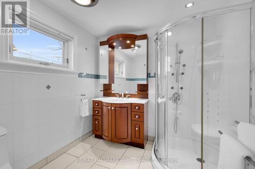 162 Loretta Avenue N, Ottawa, ON - Indoor Photo Showing Bathroom