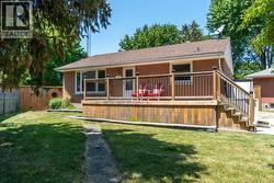 18 TWEEDSMUIR AVENUE Sarnia, ON N7S 2R8