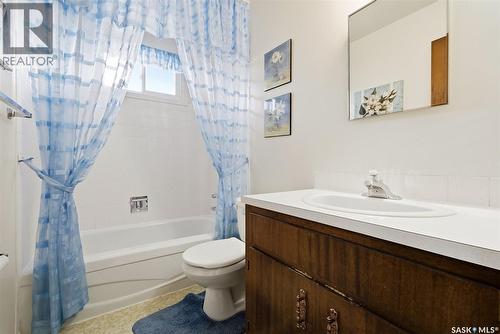 191 Elmview Road, Regina, SK - Indoor Photo Showing Bathroom