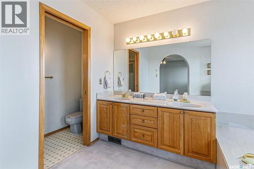1328 Benjamin Crescent N, Regina, SK - Indoor Photo Showing Bathroom