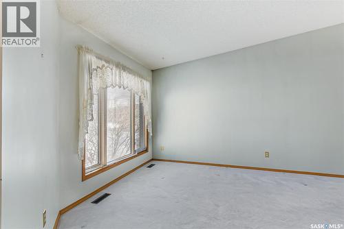 1328 Benjamin Crescent N, Regina, SK - Indoor Photo Showing Other Room