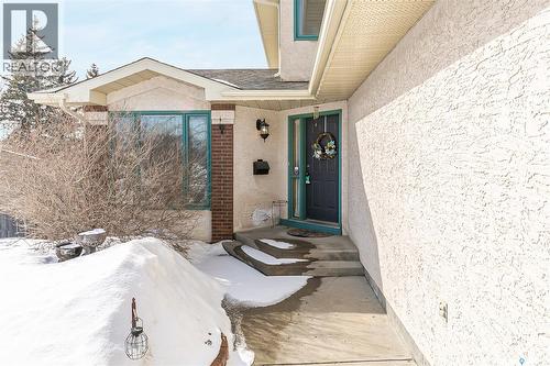 1328 Benjamin Crescent N, Regina, SK - Outdoor