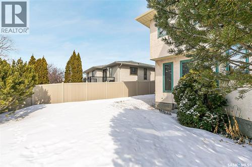 1328 Benjamin Crescent N, Regina, SK - Outdoor