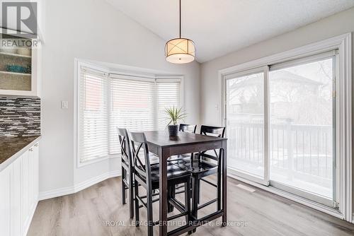 2197 Oakridge Crescent, Burlington, ON - Indoor Photo Showing Dining Room
