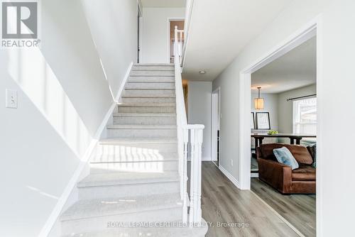 2197 Oakridge Crescent, Burlington, ON - Indoor Photo Showing Other Room