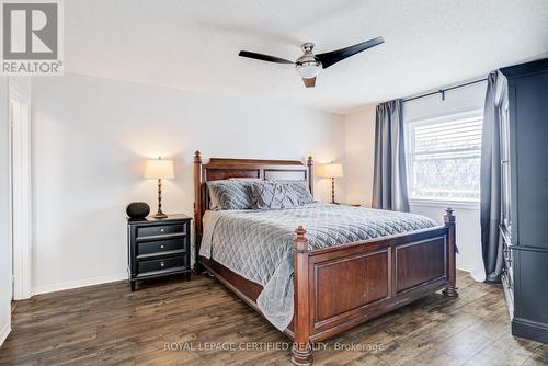 2197 Oakridge Crescent, Burlington, ON - Indoor Photo Showing Bedroom