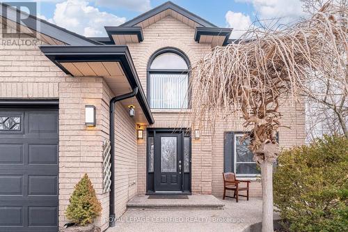 2197 Oakridge Crescent, Burlington, ON - Outdoor