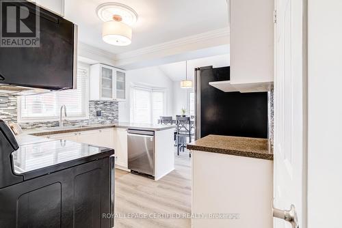 2197 Oakridge Crescent, Burlington, ON - Indoor Photo Showing Kitchen With Double Sink