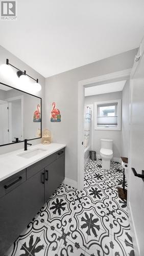 68 Locky Lane, Middlesex Centre, ON - Indoor Photo Showing Other Room