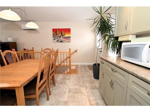 14 Daulphin Dr, Fredericton, NB 