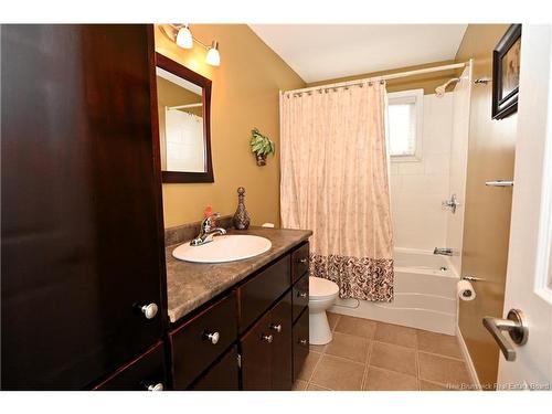 14 Daulphin Dr, Fredericton, NB 